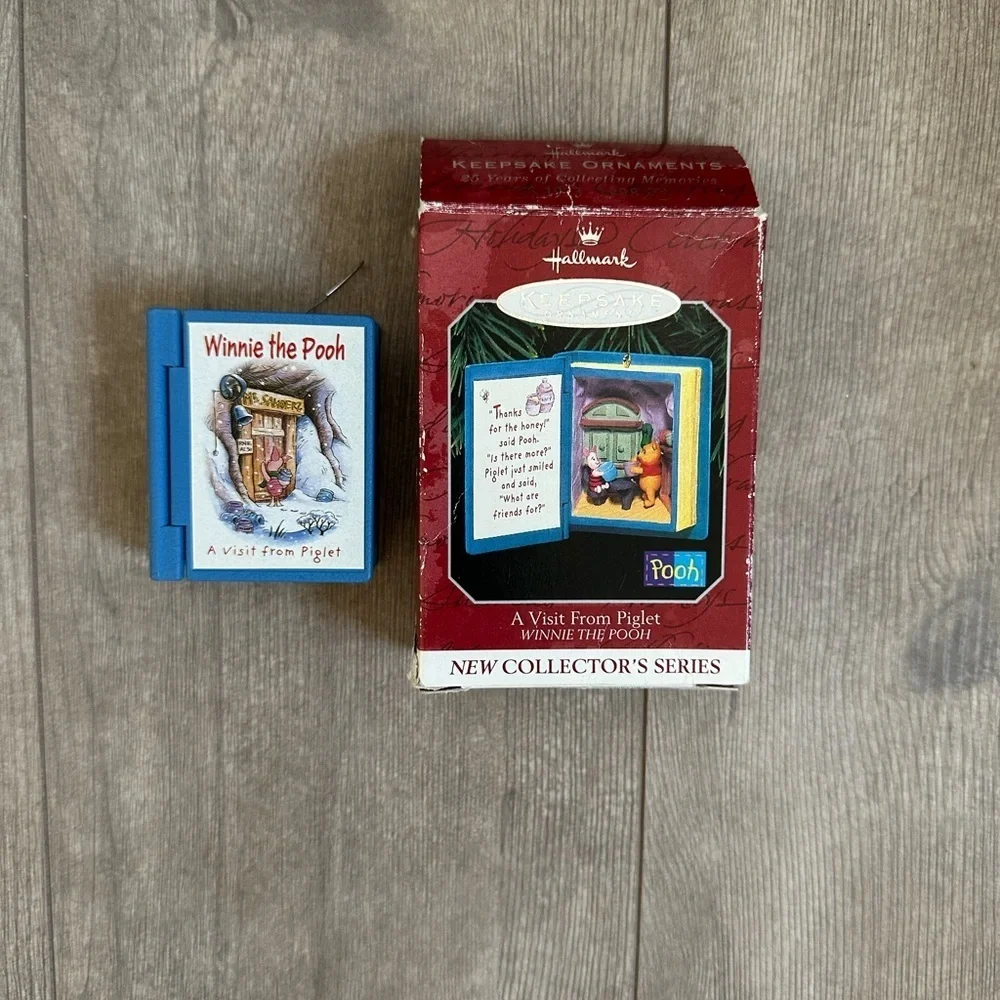 VTG Hallmark keepsake A Visit From Piglet winnie the pooh 1998 Ornament Disney